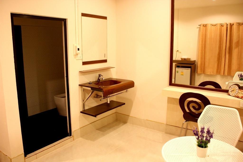 P-Residence Hat Yai Exteriör bild